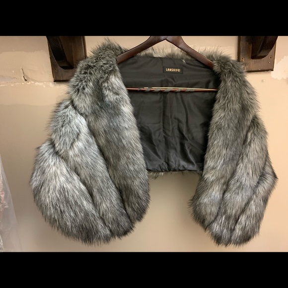 gray faux fur shawl